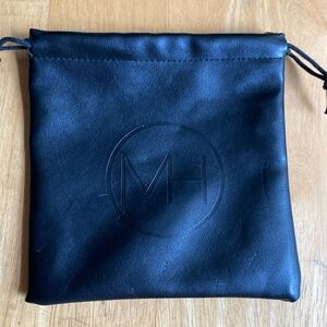 MH black 5” dust bag in great condition